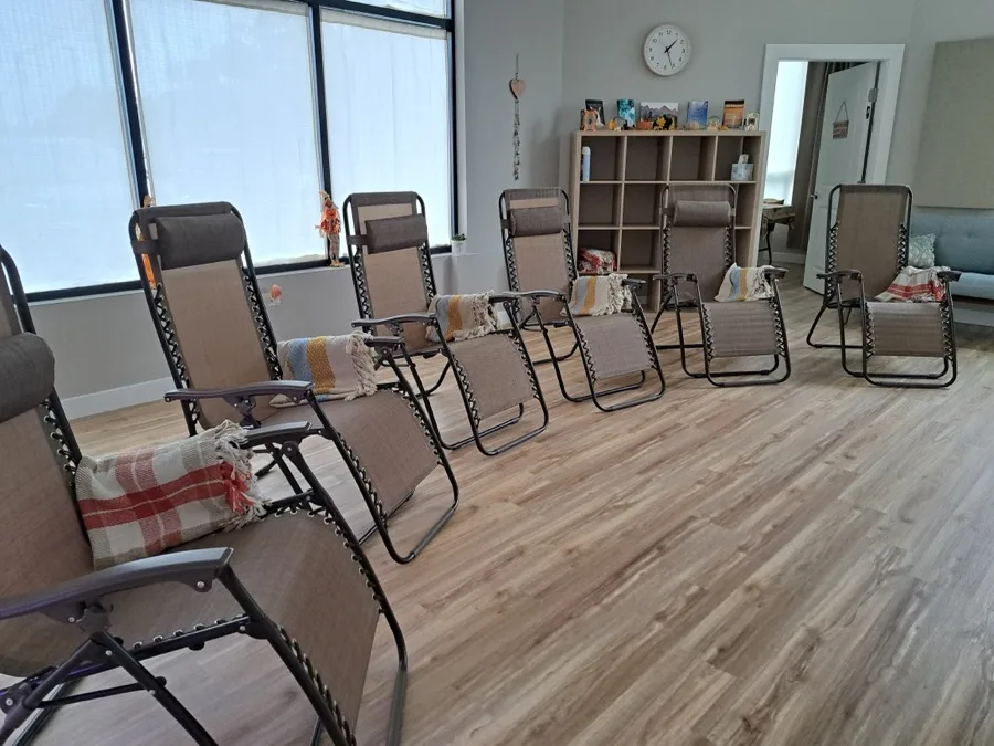 Circle of chairs set up for the free Reiki share healing circle